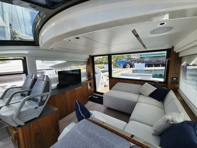 Slide: The Image of Sunseeker 55 Predator EVO 2023 - 6832339