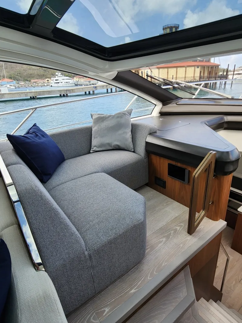 Slide: The Image of Sunseeker 55 Predator EVO 2023 - 6832337
