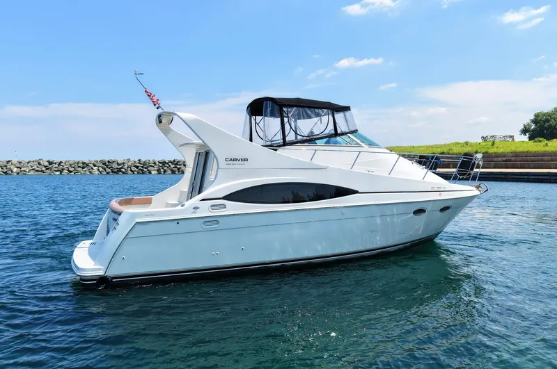 The Image of Carver Yachts 35 Mariner 1998 - 6830218