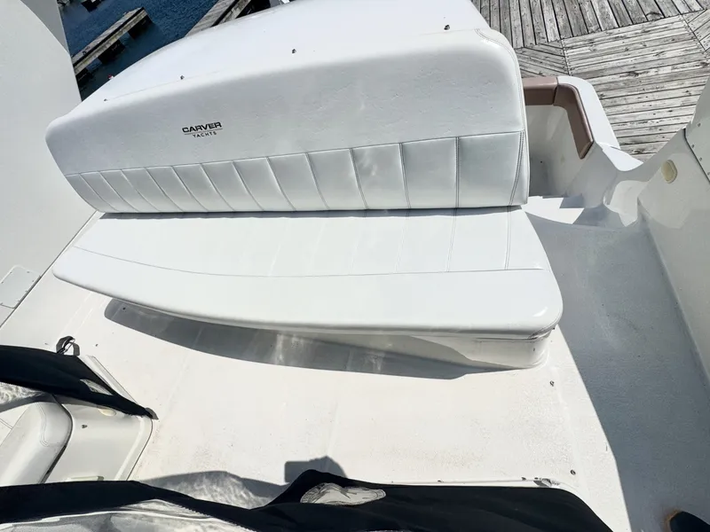 Slide: The Image of Carver Yachts 35 Mariner 1998 - 6830224