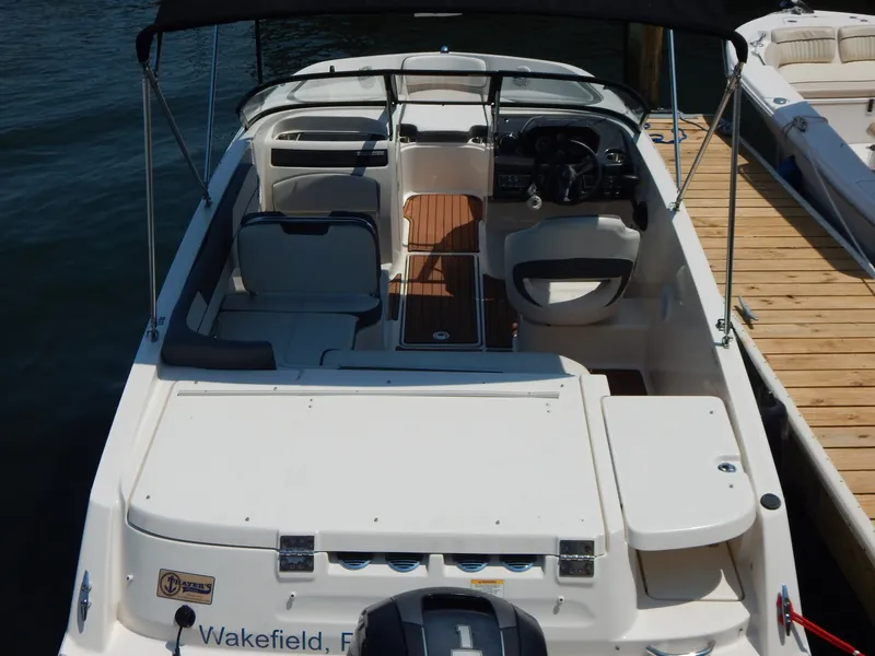 Slide: The Image of Bayliner VR5 2017 - 7385222