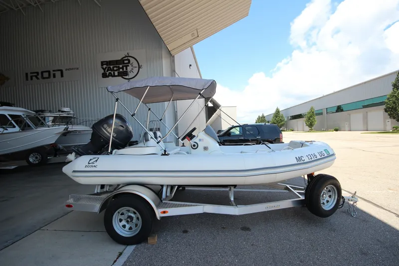 Slide: The Image of Avon Seasport 440 DL NEO 2019 - 6830999