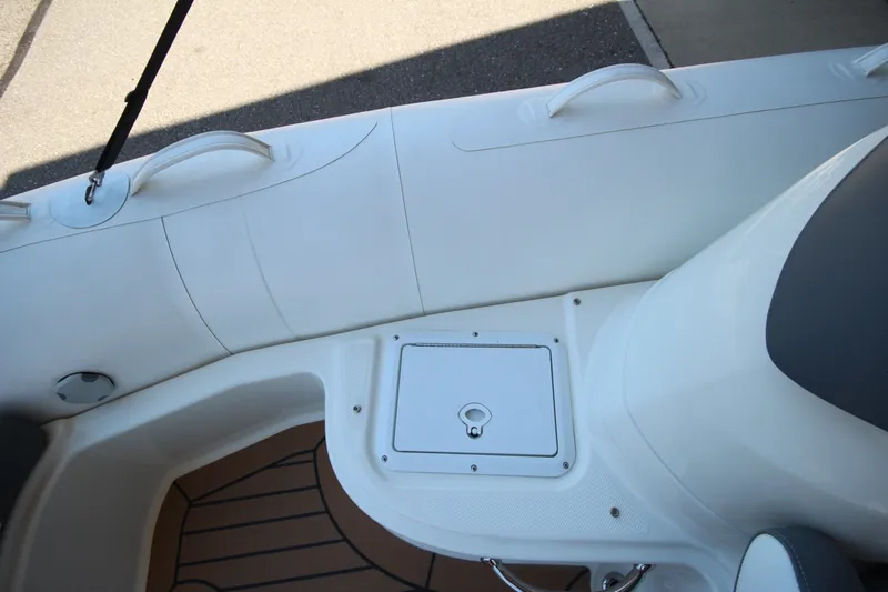Slide: The Image of Avon Seasport 440 DL NEO 2019 - 6831008