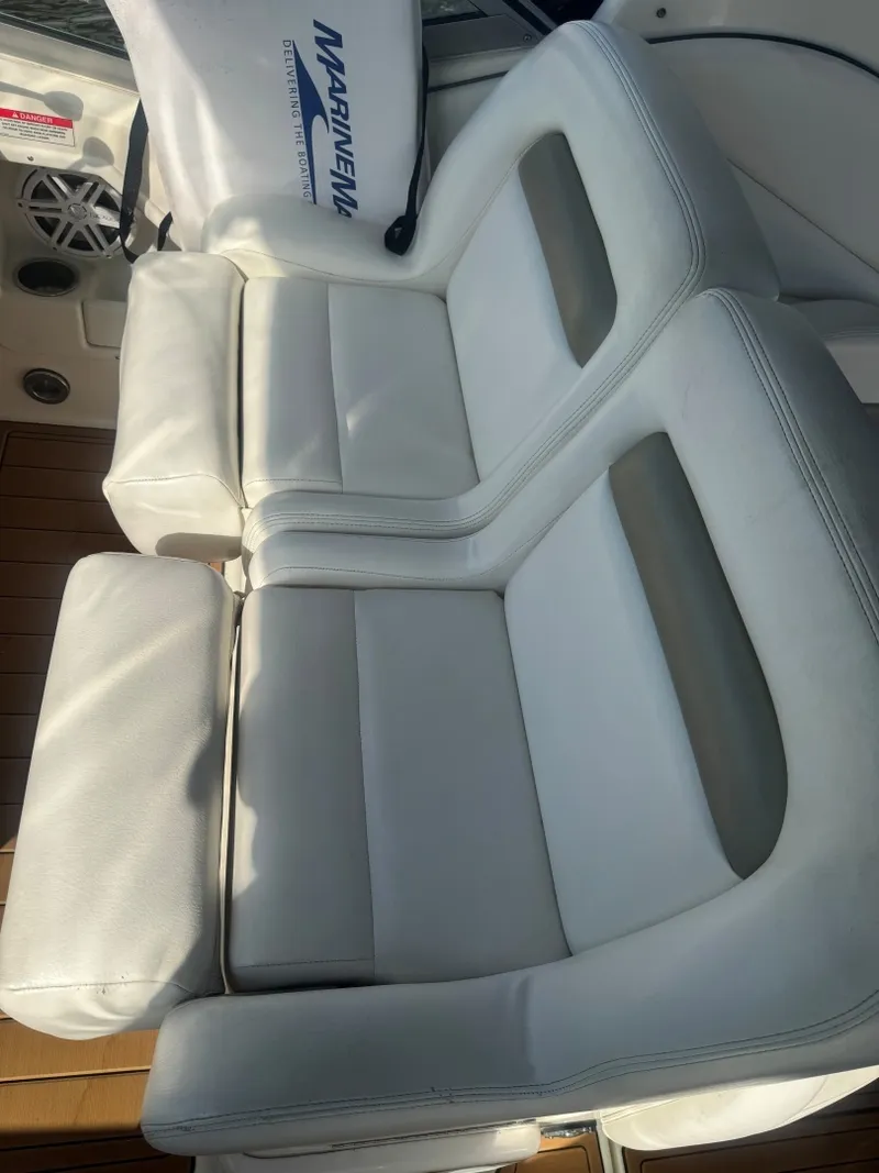 Slide: The Image of Sea Ray 320 Sundancer 2007 - 6831736