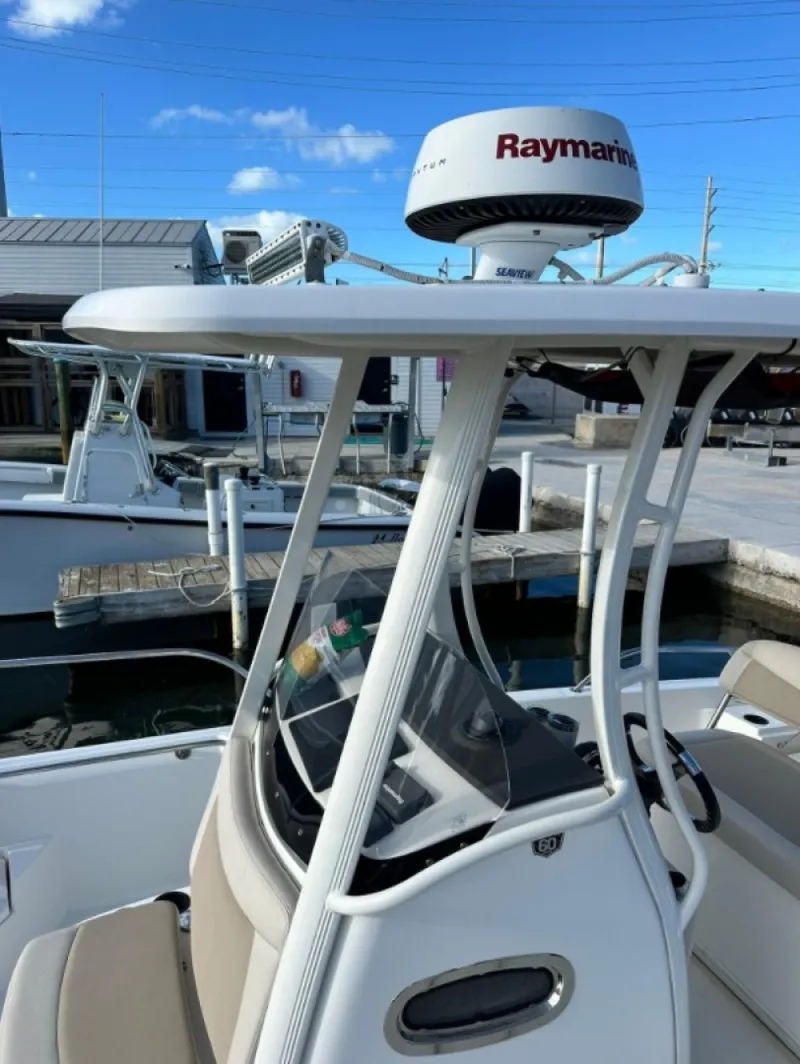 Slide: The Image of Boston Whaler 24 2018 - 6836731