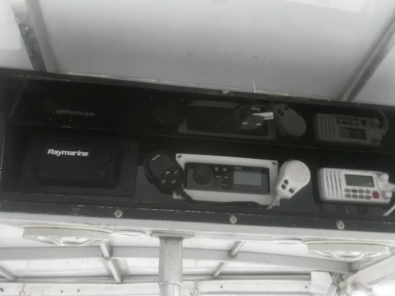 Slide: The Image of Raymarine Electronics - 6837723