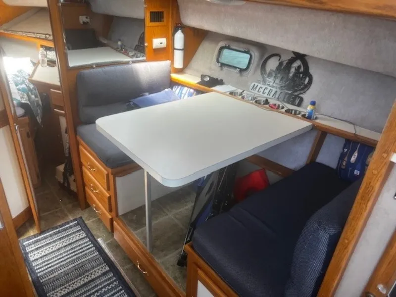 Slide: The Image of Convertible Dinette - 6838596