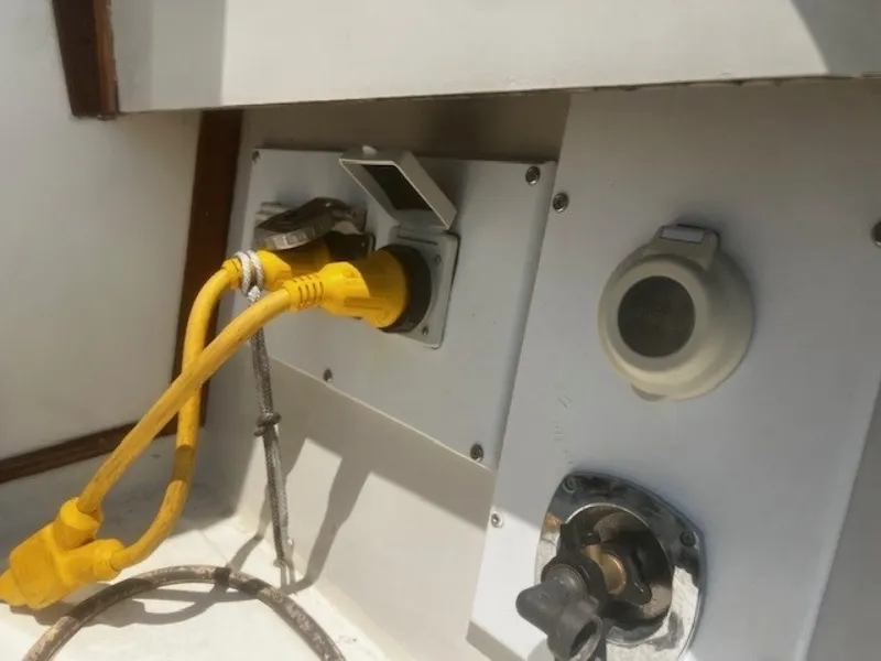 Slide: The Image of Shore Power - 6838624