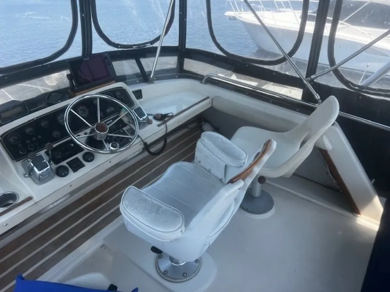 Slide: The Image of Helm Seating - 6838611