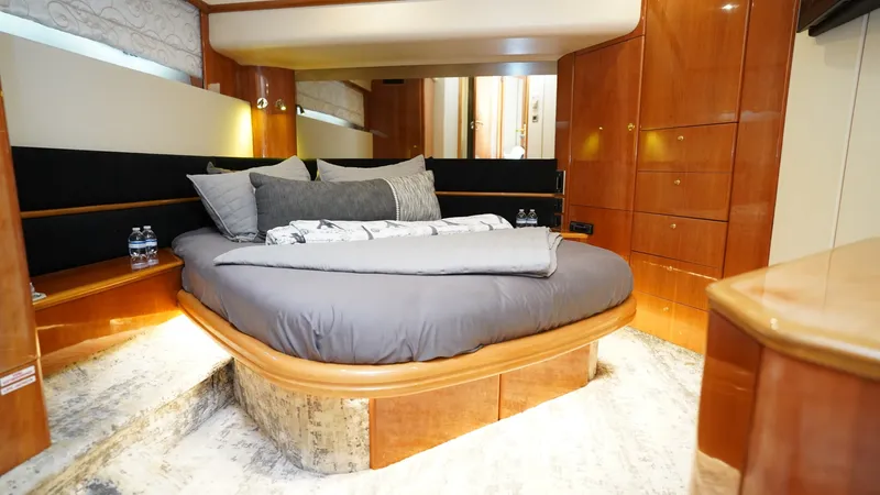 Slide: The Image of Princess FLYBRIDGE 1999 - 6840509
