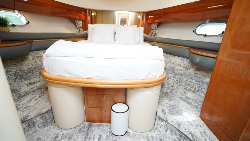 Slide: The Image of Princess FLYBRIDGE 1999 - 6840505