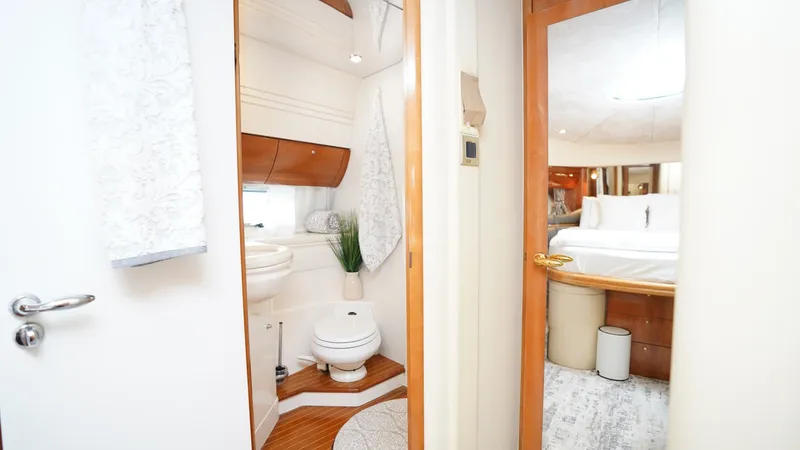 Slide: The Image of Princess FLYBRIDGE 1999 - 6840506