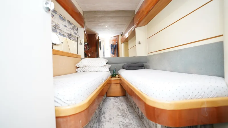 Slide: The Image of Princess FLYBRIDGE 1999 - 6840517