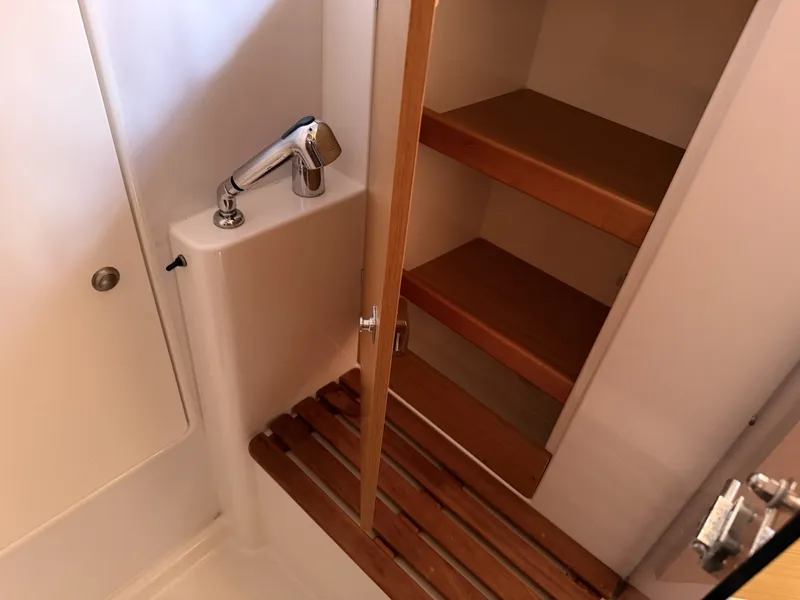 Slide: The Image of Jeanneau 36i Storage in Shower - 6853704