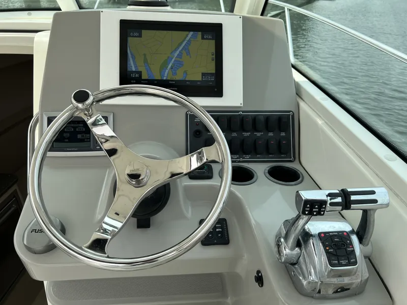 Slide: The Image of Boston Whaler Conquest 2013 - 6839566