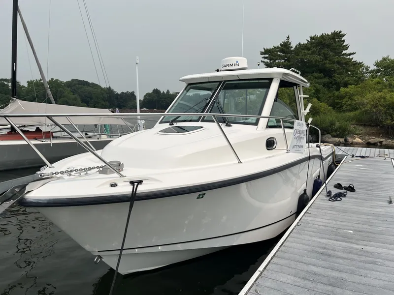 Slide: The Image of Boston Whaler Conquest 2013 - 6839549