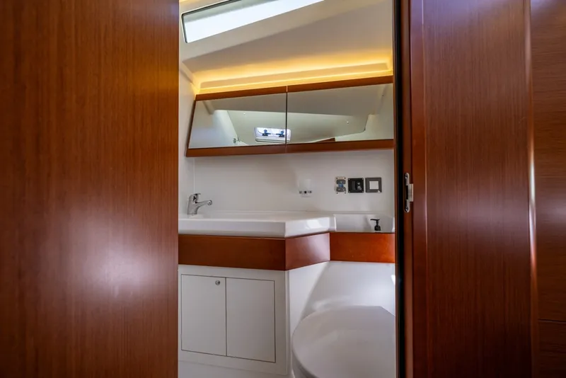 Slide: The Image of Beneteau Oceanis 46.1 2019 - 7384580