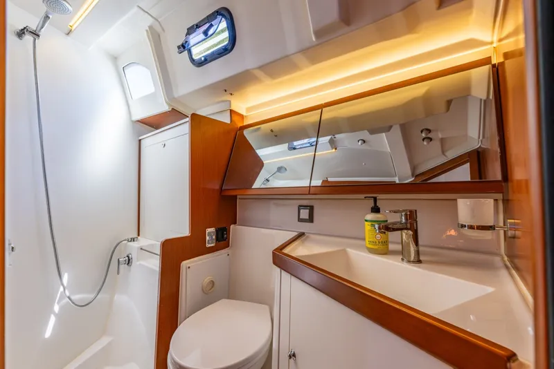Slide: The Image of Beneteau Oceanis 46.1 2019 - 7384576