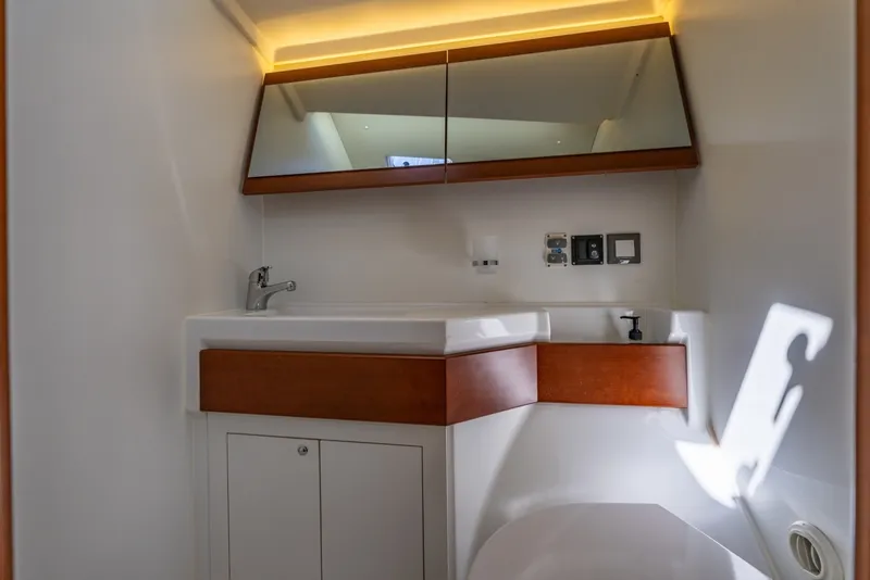 Slide: The Image of Beneteau Oceanis 46.1 2019 - 7384581