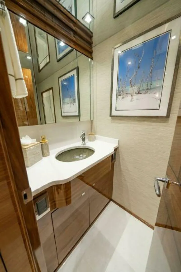 Slide: The Image of Viking 90 Convertible - Head 2027 Viking 90 Convertible - 6844559