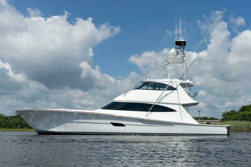 Slide: The Image of 2027 Viking 82 Enclosed Bridge - 7657259