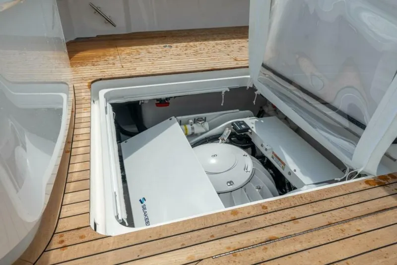 Slide: The Image of Viking 54 Sport Deck - SeaKeeoper 2027 Viking 54 Sport Tower - 6844782
