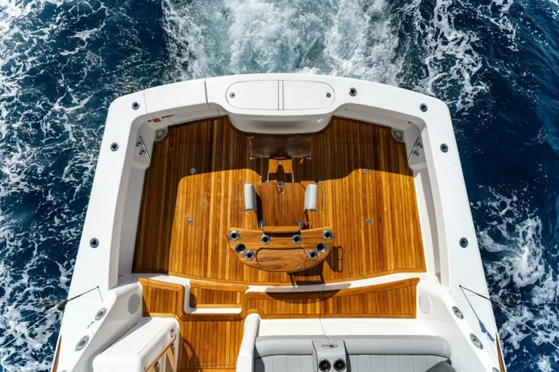 Slide: The Image of Viking 50 Convertible - Helm 2027 Viking 50 Convertible - 6844878