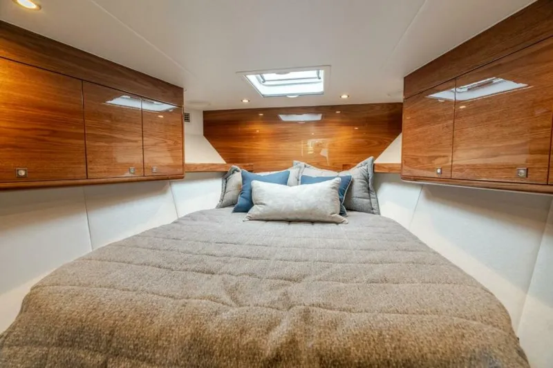 Slide: The Image of Viking 46 Billfish - Forward Stateroom 2027 Viking 46 Billfish - 6844937