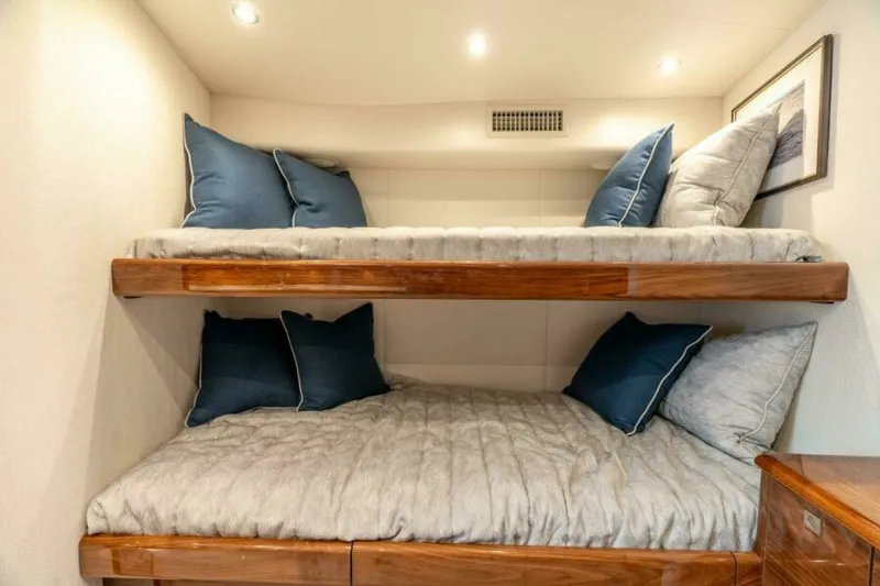 Slide: The Image of Viking 46 Billfish - MezzaBunks 2027 Viking 46 Billfish - 7657569
