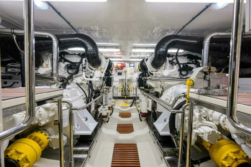 Slide: The Image of Marlow 97 Explorer 2011 - 7682929