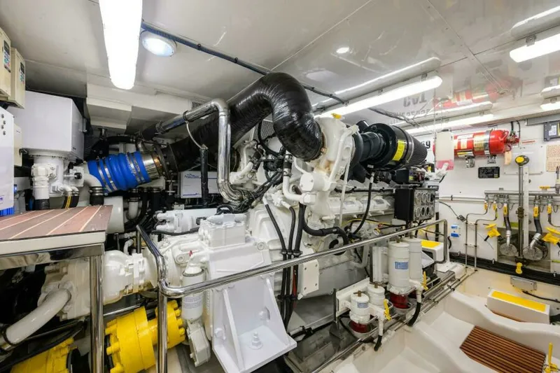 Slide: The Image of Marlow 97 Explorer 2011 - 7682931
