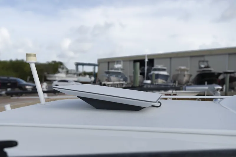 Slide: The Image of Yellowfin 39 2018 - 6871149