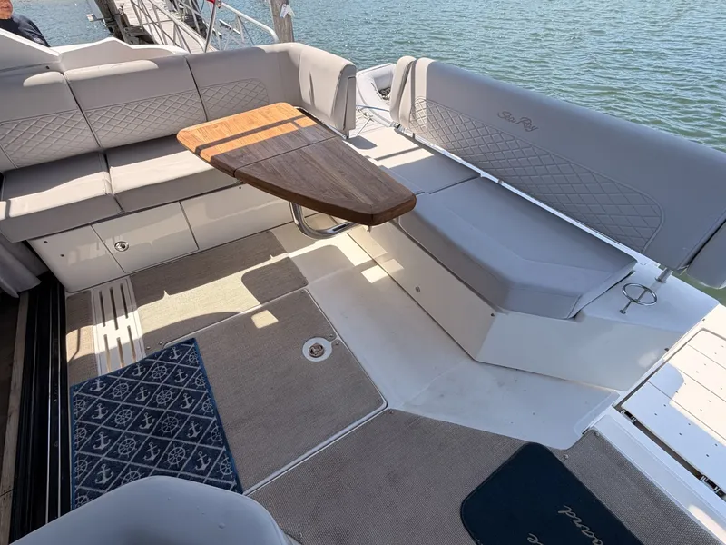 Slide: The Image of Sea Ray 460 Sundancer 2017 - 6846906