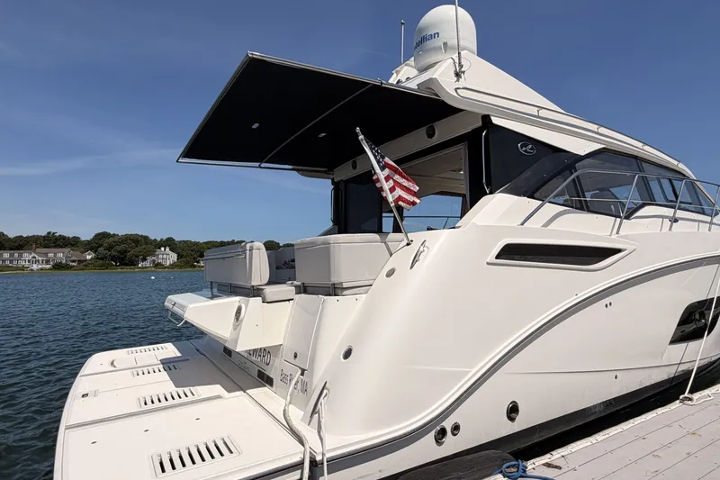 Slide: The Image of Sea Ray 460 Sundancer 2017 - 6846907