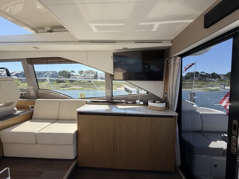 Slide: The Image of Sea Ray 460 Sundancer 2017 - 6846893