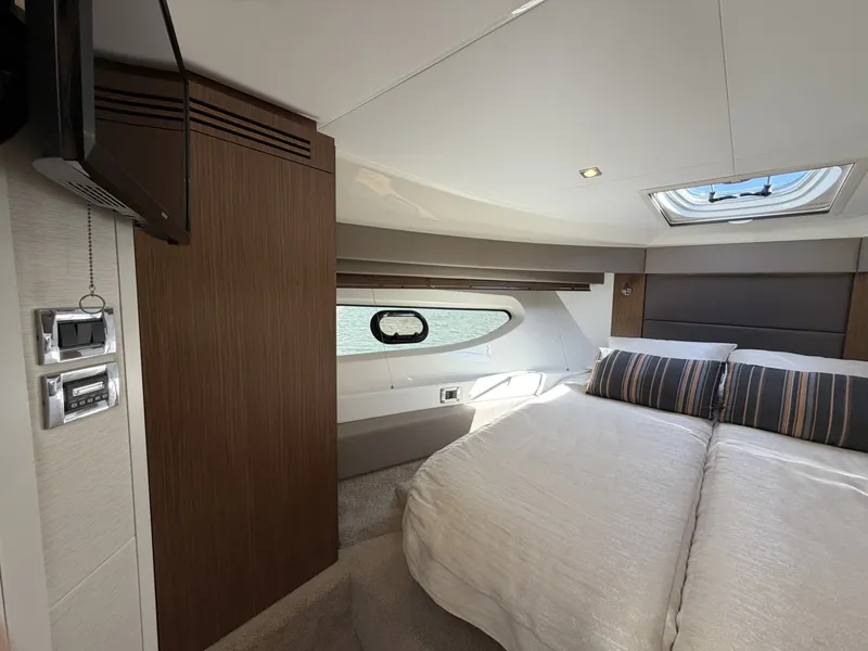 Slide: The Image of Sea Ray 460 Sundancer 2017 - 6846886