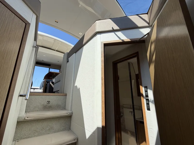 Slide: The Image of Sea Ray 460 Sundancer 2017 - 6846890