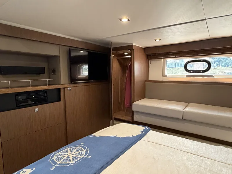 Slide: The Image of Sea Ray 460 Sundancer 2017 - 6846875