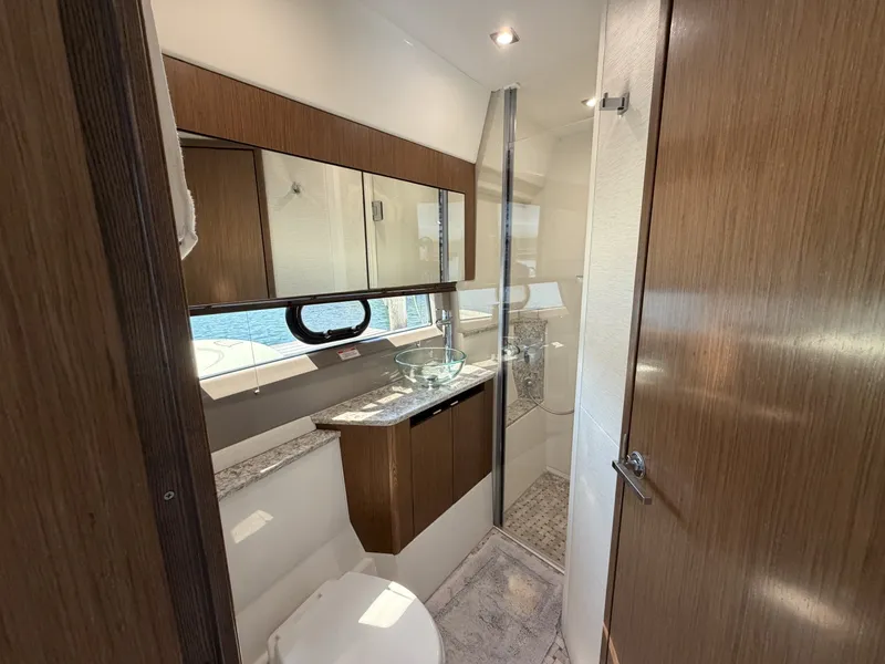 Slide: The Image of Sea Ray 460 Sundancer 2017 - 6846888