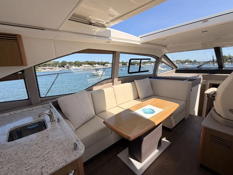 Slide: The Image of Sea Ray 460 Sundancer 2017 - 6846899