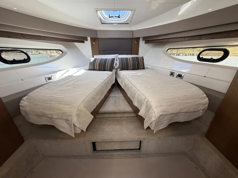 Slide: The Image of Sea Ray 460 Sundancer 2017 - 6846884