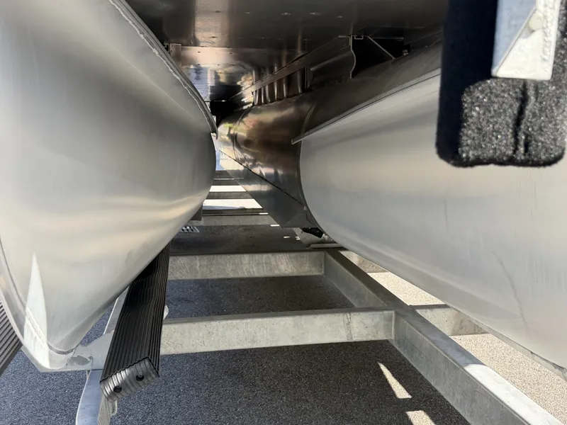 Slide: The Image of Harris Crowne 250 SL Tritoon 2019 - 6848016