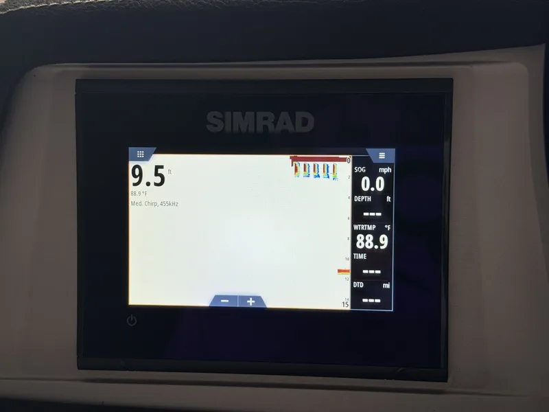 Slide: The Image of Harris Crowne 250 SL Tritoon 2019 - 6847890