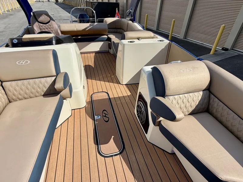 Slide: The Image of Harris Crowne 250 SL Tritoon 2019 - 6847876