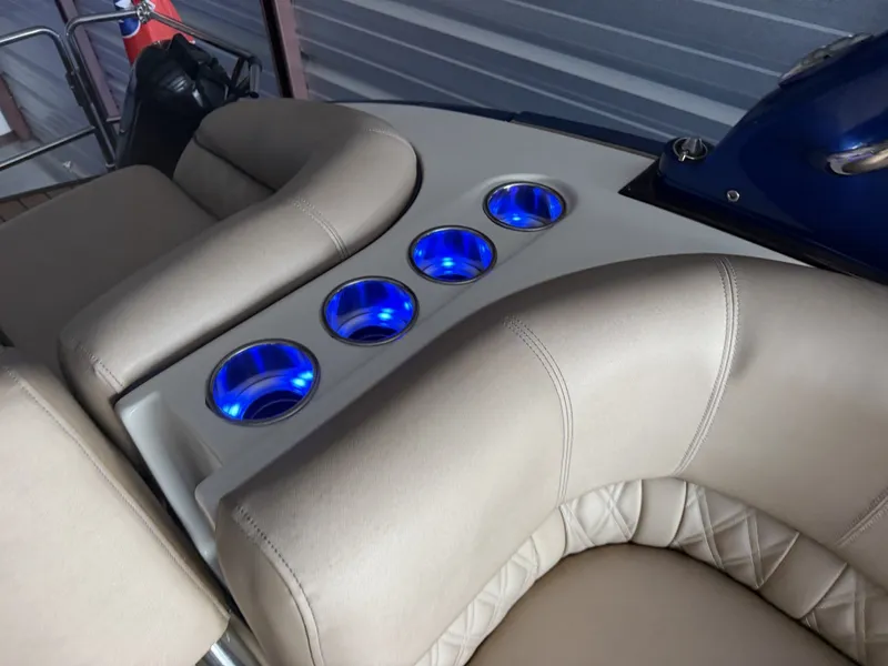 Slide: The Image of Harris Crowne 250 SL Tritoon 2019 - 6848058