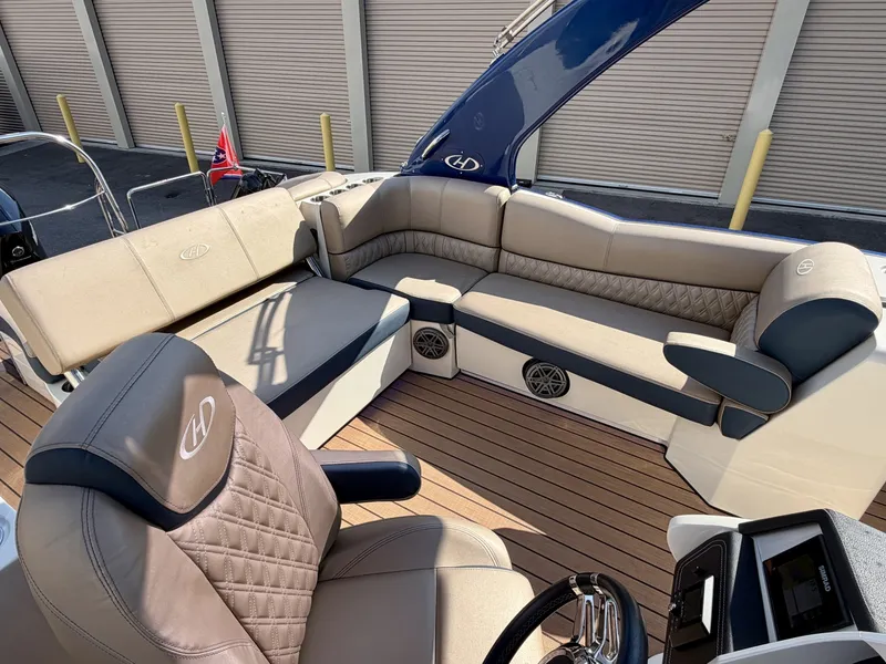 Slide: The Image of Harris Crowne 250 SL Tritoon 2019 - 6847908