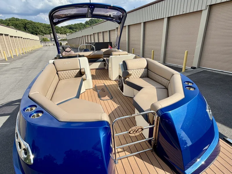 Slide: The Image of Harris Crowne 250 SL Tritoon 2019 - 6847870