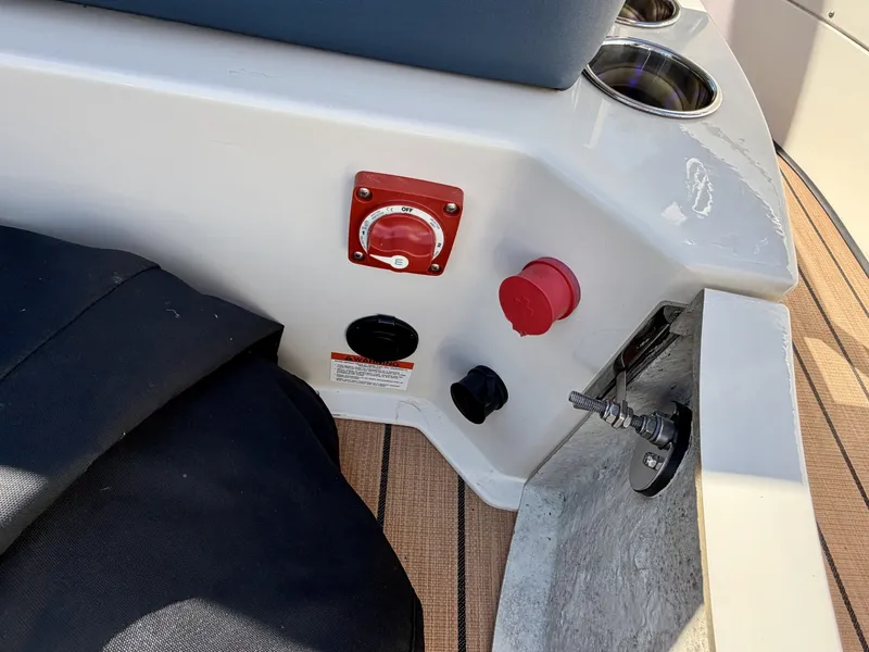Slide: The Image of Harris Crowne 250 SL Tritoon 2019 - 6847924