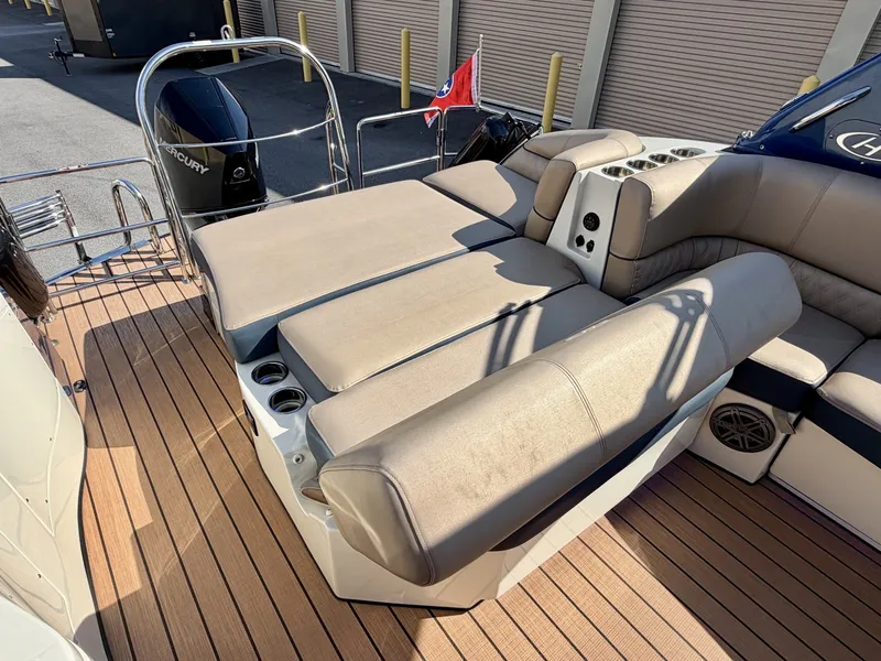 Slide: The Image of Harris Crowne 250 SL Tritoon 2019 - 6847936