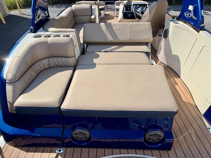Slide: The Image of Harris Crowne 250 SL Tritoon 2019 - 6847932